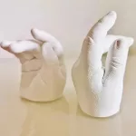 GYERMEK SZETT ⇛ 2 KÉZSZOBOR 2 GYERMEKKÉZRŐL, VÖDÖRREL